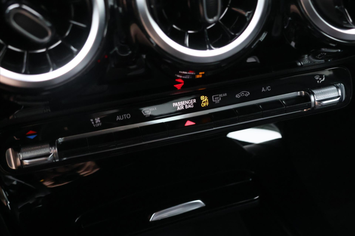 Mercedes-Benz Třídy A 2,0 D 85kW A180 CZ Virtual
