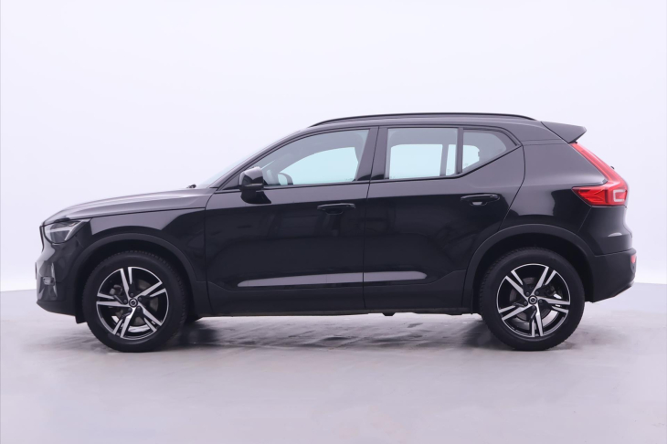 Volvo XC40 2,0 B4 145kW DCT Plus Dark DPH