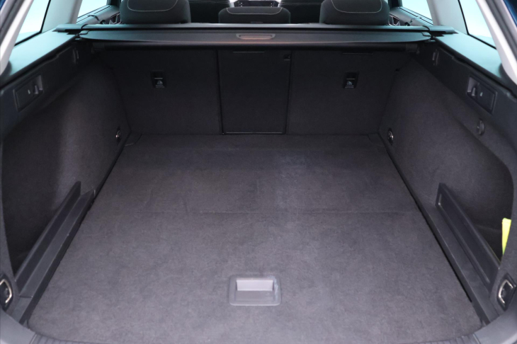 Volkswagen Passat 2,0 TDI 110kW DSG Matrix DPH