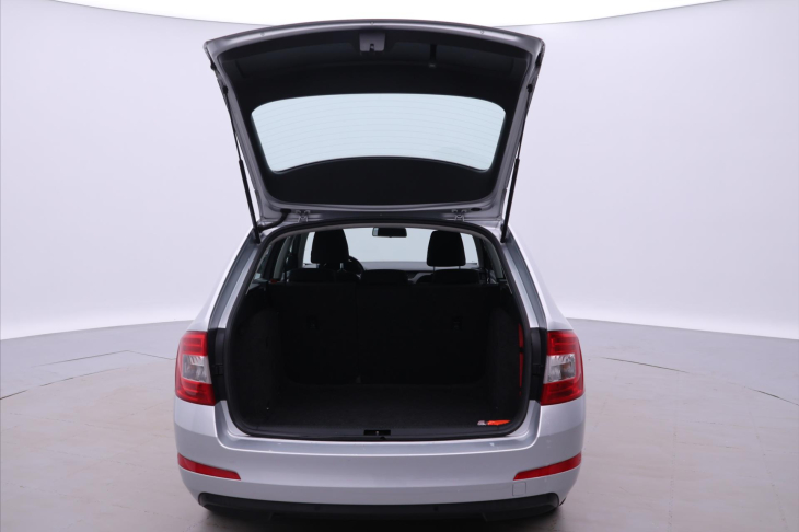 Škoda Octavia 1,2 TSI 77KW Klima Navigace