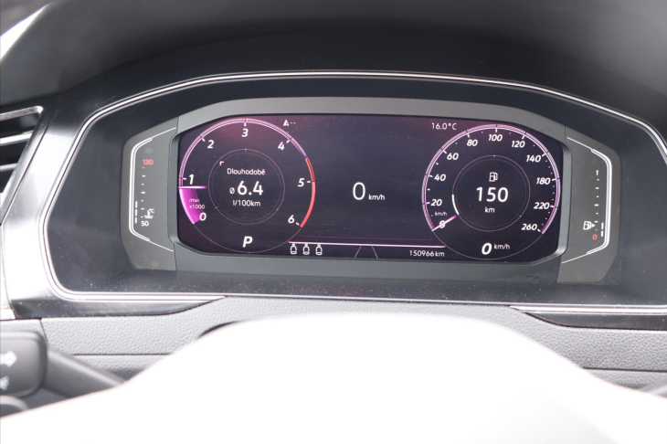 Volkswagen Passat 2,0 TDI DSG Elegance Navi