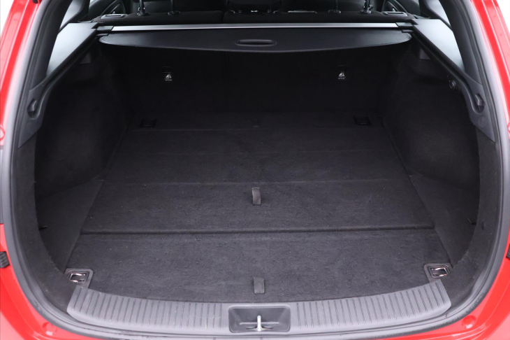 Hyundai i30 1,6 CDRi 81kW CZ Klima Tažné