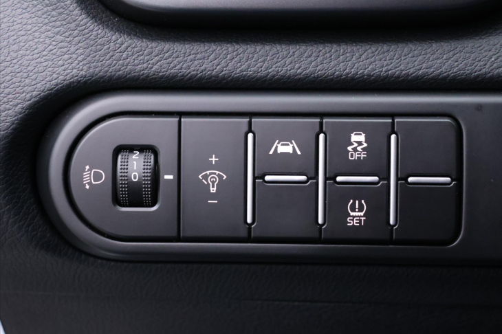 Kia Ceed 1,5 T-GDI 118kW Exclusi CZ DPH