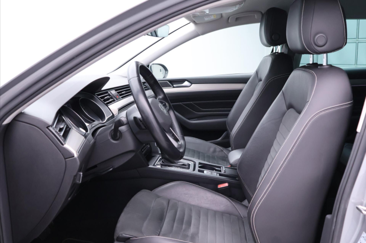 Volkswagen Passat 2,0 TDI 110kW DSG Elegance DPH