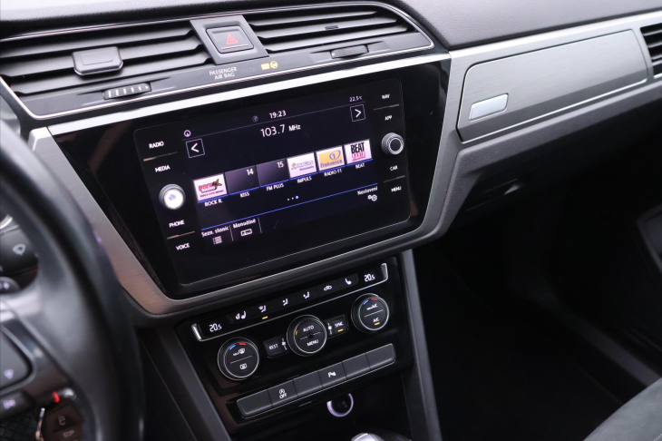 Volkswagen Touran 2,0 TDI 110kW DSG LED