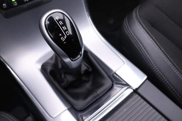 Volvo XC60 2,4 D5 162kW Aut. AWD Momentum