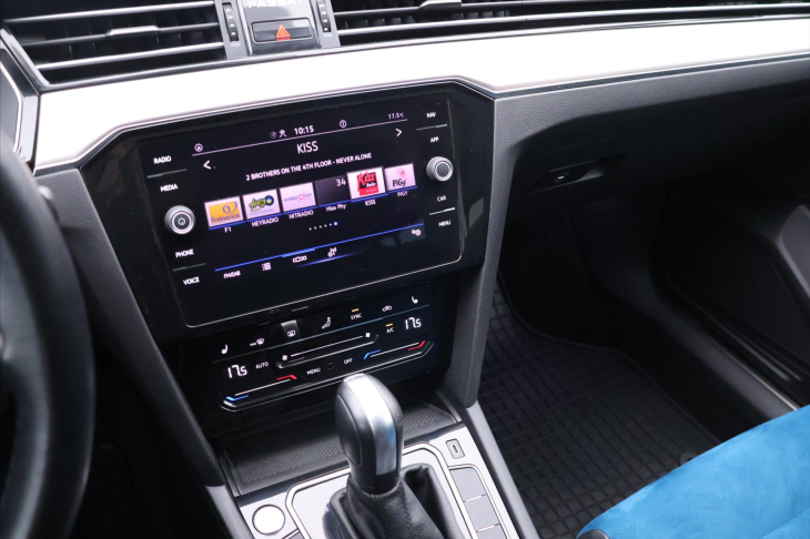 Volkswagen Passat 2,0 TDI 110 kW Elegance DSG DPH CZ