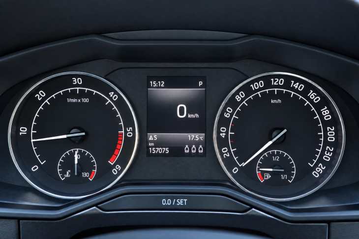 Škoda Superb 2,0 TDI DSG 110kW Style Navi