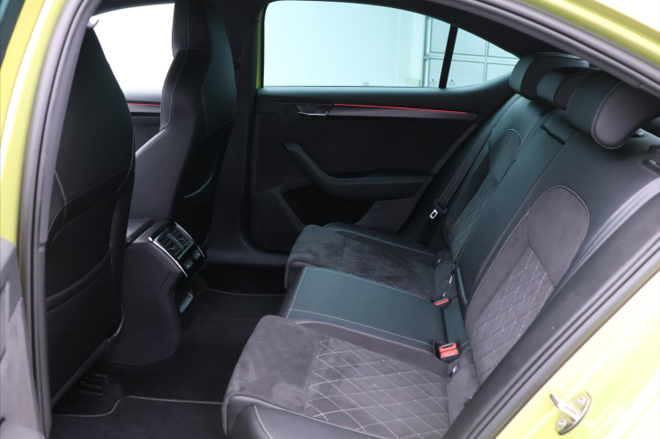 Škoda Superb 1,5 TSI 110kW SportLine DSG CZ DPH