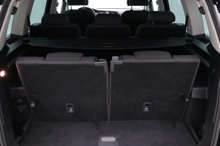 Volkswagen Touran 1,5 TSI EVO 110kW HighLline