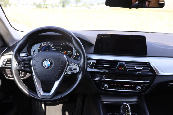 BMW Řada 5 2,0 525d 170kW Aut. Navi LED