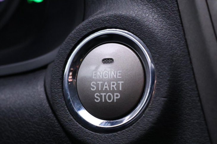 Lexus IS 250 2,5 i 153kW V6 Automat Kůže