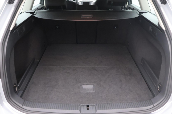 Volkswagen Passat Variant 2,0 TDI 110kW Highline Klima