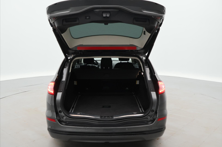 Ford Mondeo 2,0 TDCI 110kW CZ Titanium LED