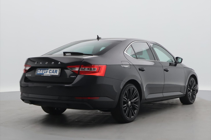 Škoda Superb 2,0 TDI DSG 4x4 CZ Style DPH