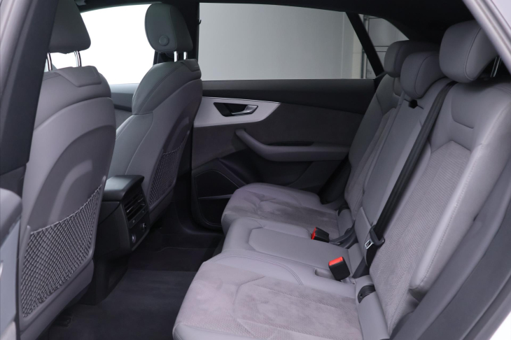 Audi Q8 3,0 250 kW ,4x4 ,Mild -Hybrid, DPH