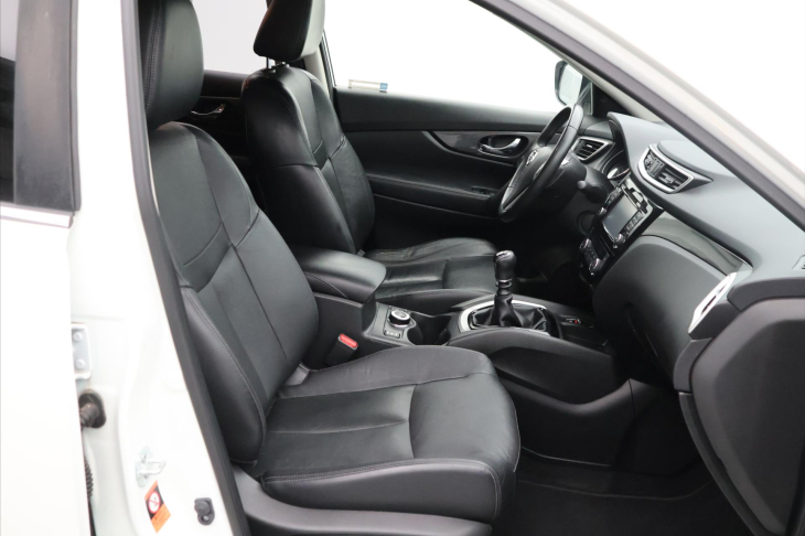 Nissan X-Trail 1,6 dCi 130k 4WD Kůže Panorama