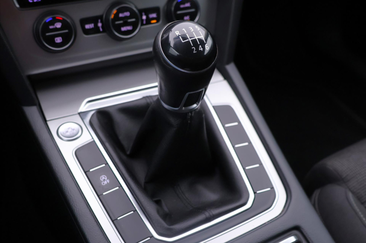 Volkswagen Passat 2,0 TDI 110kW CZ Comfortline