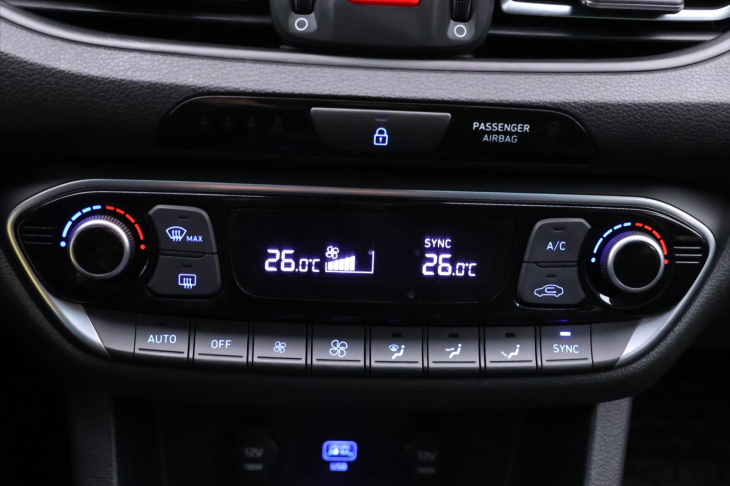 Hyundai i30 1,0 T-GDI Aut. Smart CZ 1.Maj.