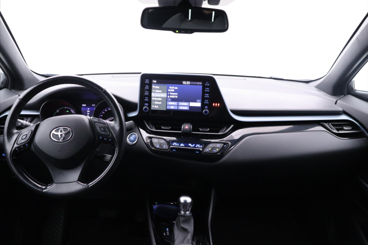 Toyota C-HR 2,0 E-CVT 112kW Executive