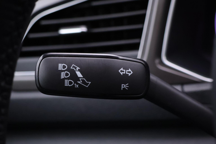 Volkswagen T-Roc 1,0 TSI 85kW Comfort 1.Maj DPH