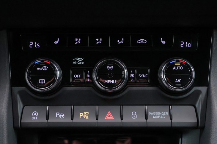 Škoda Karoq 2,0 TDI 4x4 DSG Sportline DPH