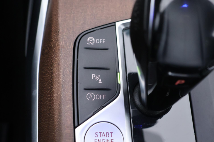 BMW Řada 3 3,0 330d xDrive 195kW AT