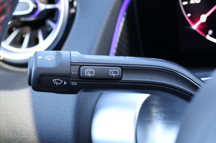 Mercedes-Benz GLB 2,0 200d 4Matic AMG Premium+