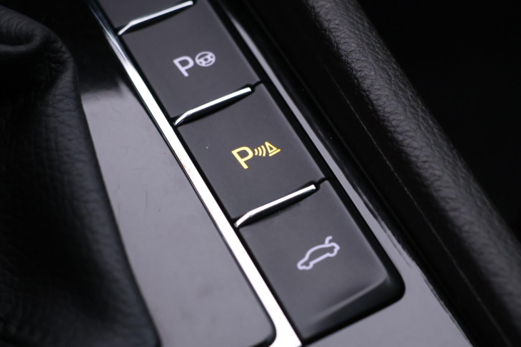 Škoda Superb 2.0 TDI DSG 140kW L&K 4x4 CZ