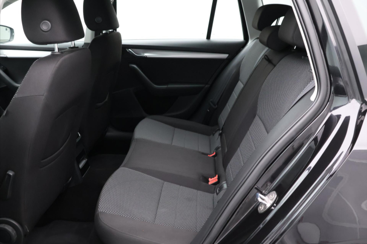 Škoda Octavia 2,0 TDI DSG Ambition 1.Maj.