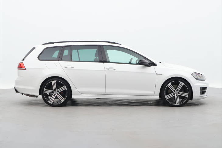 Volkswagen Golf 2,0 TSI R 221kW DSG 4M 1.Maj