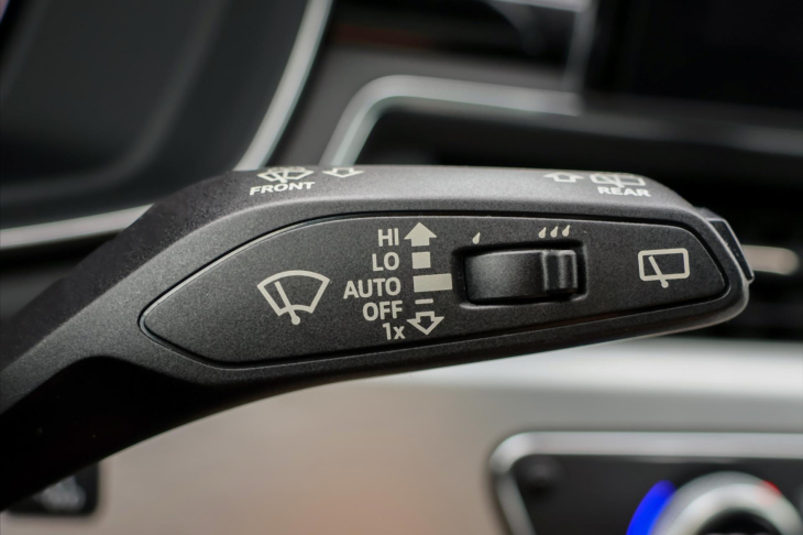 Audi A4 2,0 TFSI S-line Virtual DPH