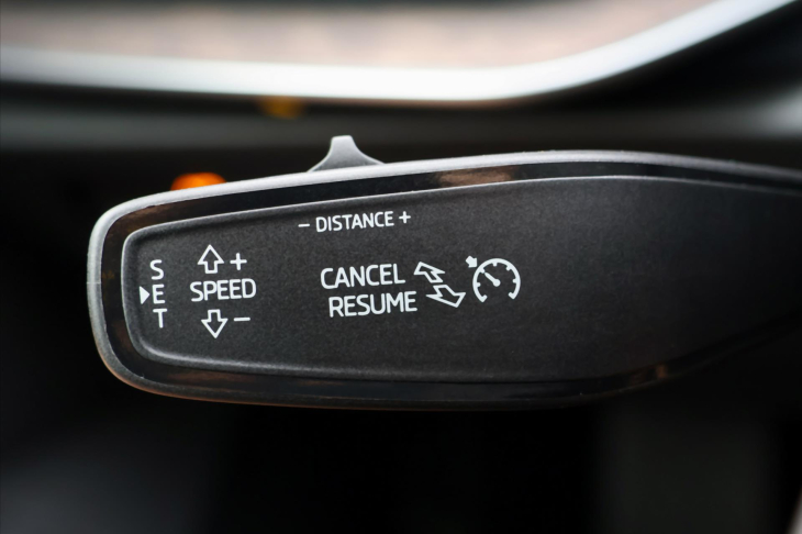 Škoda Superb 2,0 TDI DSG Laurin&Klement DPH