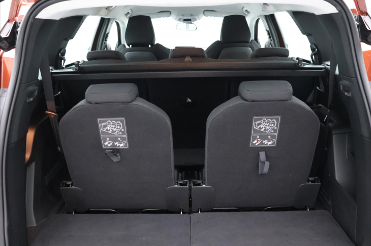 Peugeot 5008 1,5 HDI 96kW 7-Míst CZ DPH