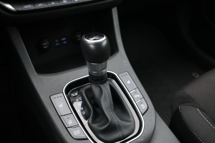 Hyundai i30 1,4 T-GDI 103kW DCT Navi LED