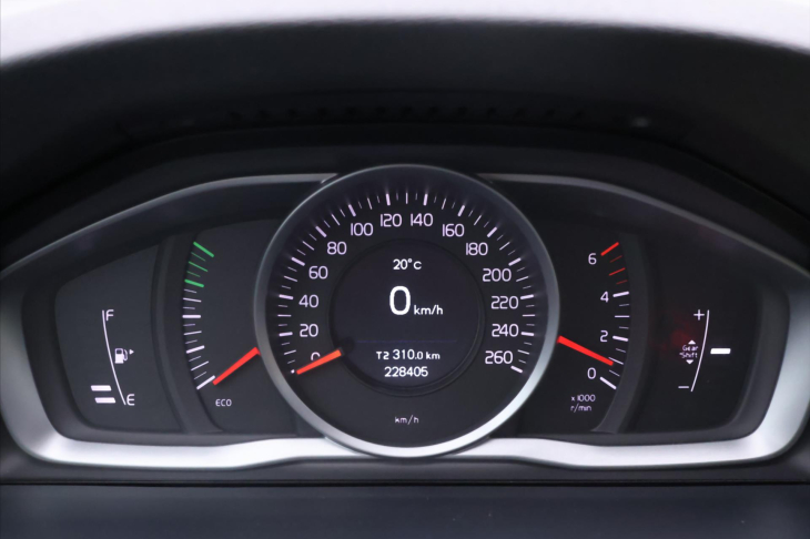 Volvo V60 2,0 D3 110kW Momentum