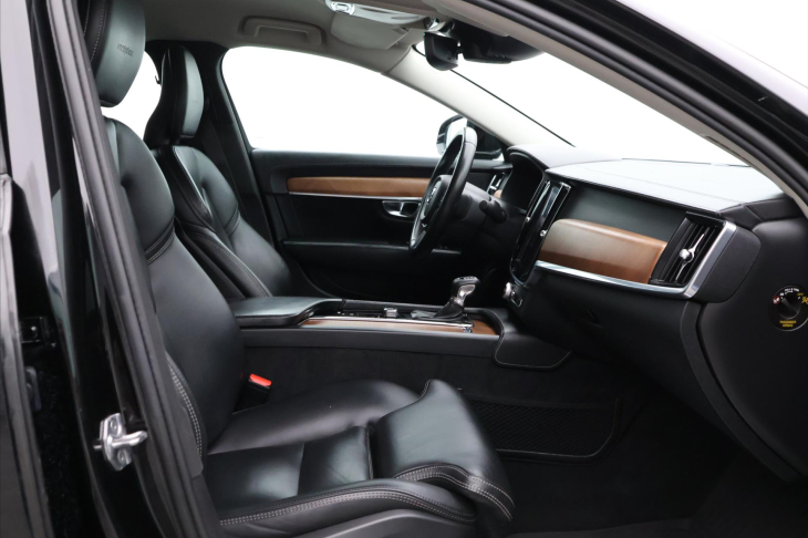 Volvo S90 2.0 D4 140kW CZ Inscription