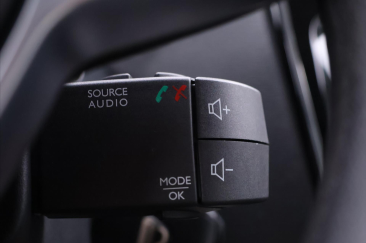 Dacia Lodgy 1,6 SCe 75kW 7-Míst CZ Tažné