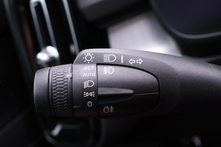 Volvo XC40 2,0 D4 AWD Panorama Tažné