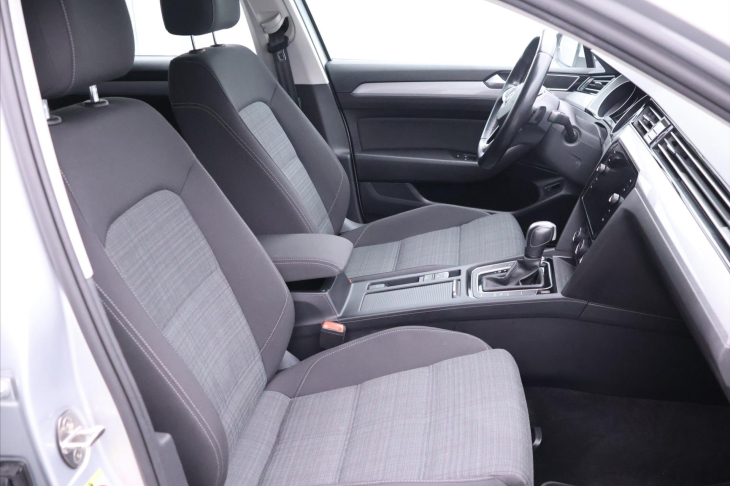 Volkswagen Passat 2,0 TDI 110kW DSG 1.Maj. DPH