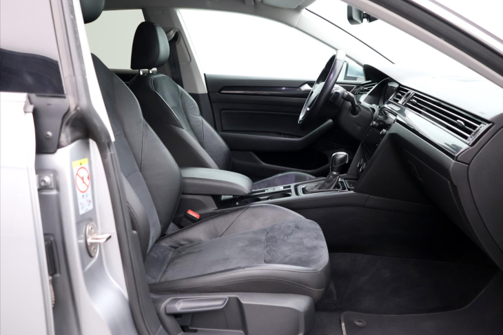 Volkswagen Arteon 2,0 TDI 140kW DSG Elegance CZ