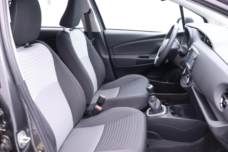 Toyota Yaris 1,5 VVT-i 82kW Aut.klima 1.Maj