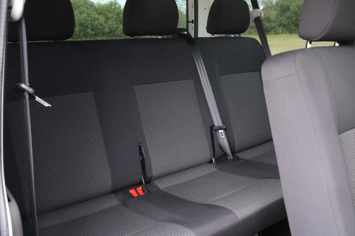 Volkswagen Transporter 2,0 TDI 110kW DSG 9-Míst CZ DPH