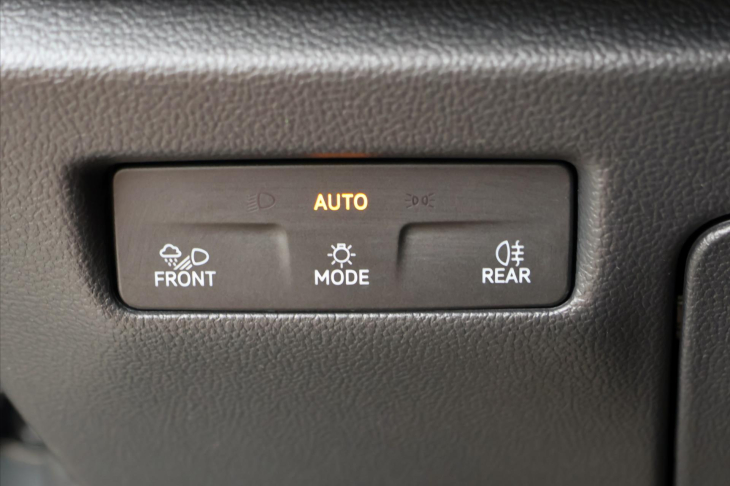 Škoda Superb 2,0 TDI DSG Laurin&Klement DPH