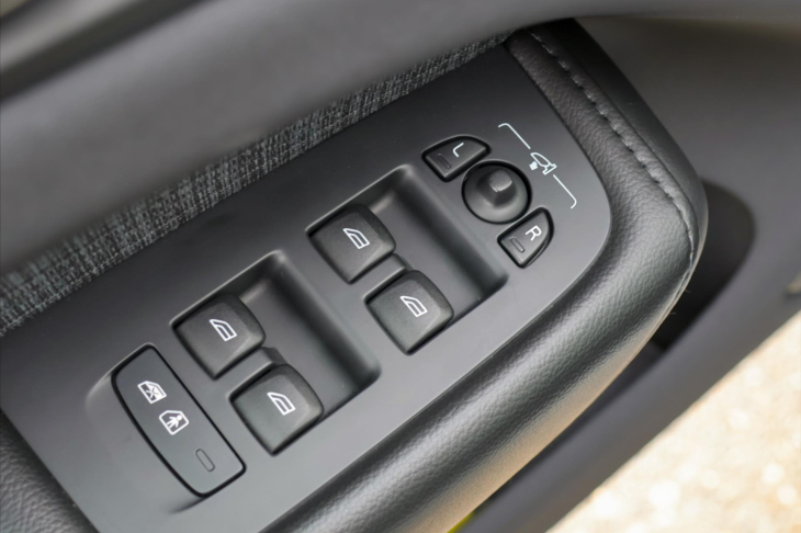 Volvo XC60 2,0 B5 183kW AWD Summum DPH