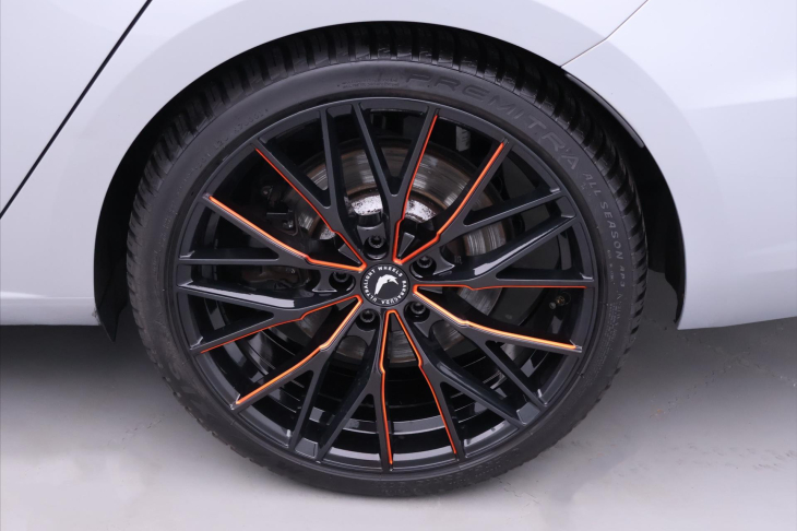 Seat Leon 2,0 TSI Cupra 221kW 4Drive DSG