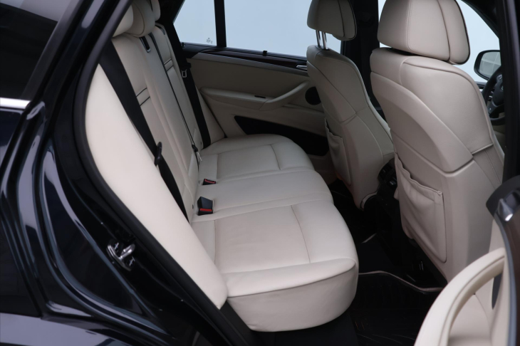 BMW X5 3,0 xDrive 40d 225kW CZ Kůže