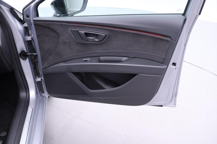 Seat Leon 2,0 TSI Cupra 221kW 4Drive DSG