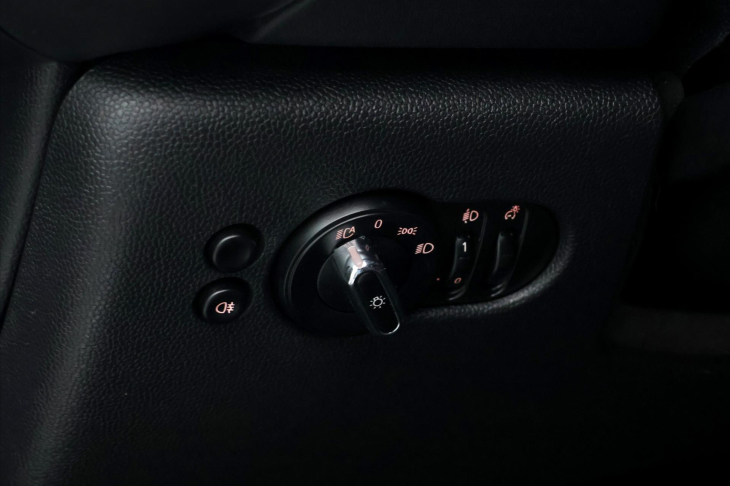 Mini Cooper 1,5 100kW CZ DPH LED
