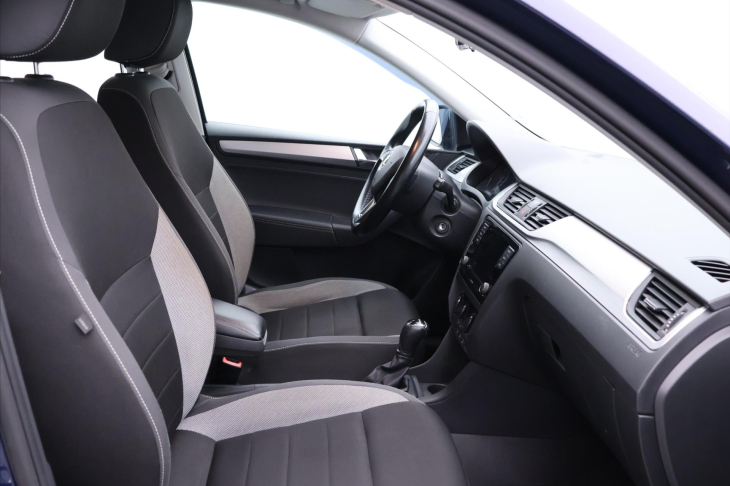 Škoda Rapid 1,4 TSI 92kW DSG CZ Tažné DPH